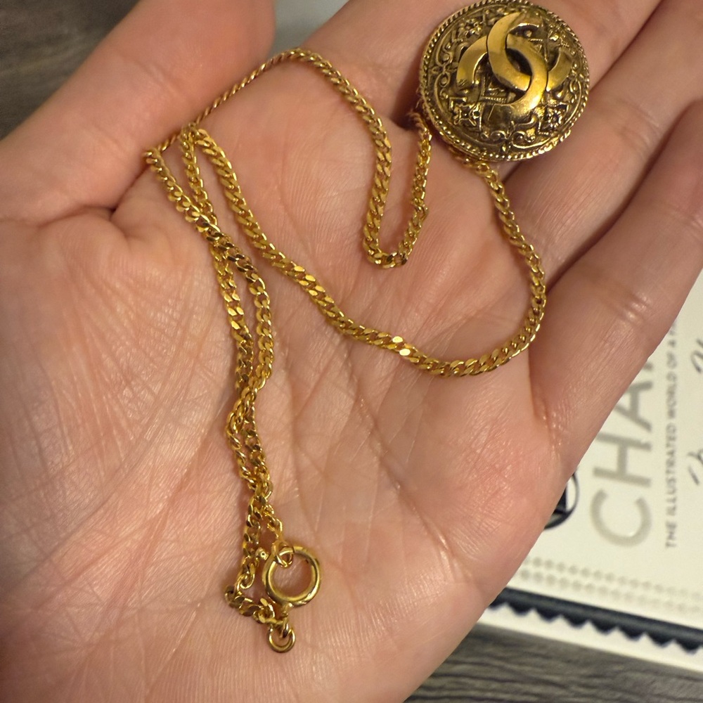 CHANEL Gold Necklace with Logo Pendant - Picture 4 of 11